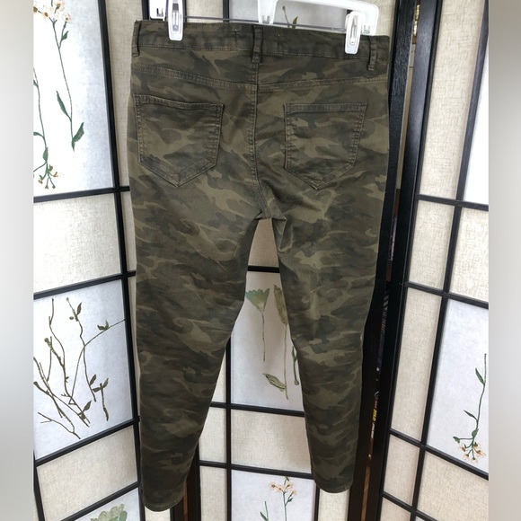 Zara Skinny Jeans Zipper Moto Denim Camo Jeans. Size 30 Women’s. - Picture 8 of 10